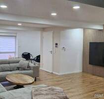 Exklusives Kernsaniertes Reihenmittelhaus mit 2 Garagen, Fußbodenheizung, Wintergarten und viel mehr - Brombachtal Kirchbrombach