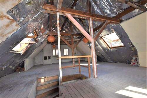 Dachboden-Istzustand - Etagenwohnung mit 86,70 m&sup2; in Stuttgart zum Kaufen