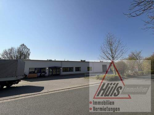 Ansicht - Moderne helle Gewerbewarmhalle mit Tageslicht, flexibler Aufteilungsmöglichkeit, Büro und Sozialbereiche -vielseitig nutzbar-