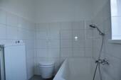 Vollbad mit Fenster, Wanne - 