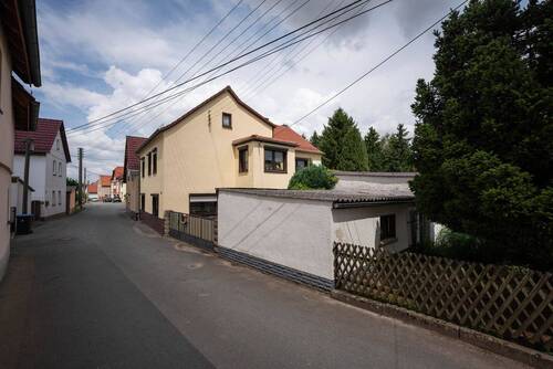 Straßenansicht - Einfamilienhaus mit 131,60 m² in Serba zum Kaufen