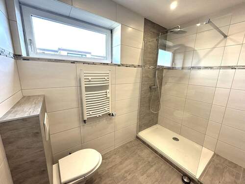 Bad - Etagenwohnung mit 90,00 m² in Garbsen zum Kaufen