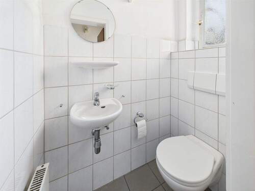 Gäste-WC EG Wohnhaus - 