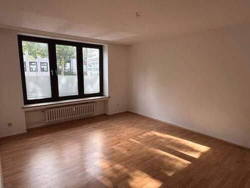 Wohnzimmer - 2 Zimmer Etagenwohnung in Kassel