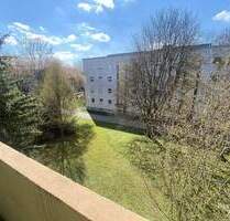 Großzügige 3-Zimmer-Wohnung mit Loggia in ruhiger Lage - München Aubing-Lochhausen-Langwied