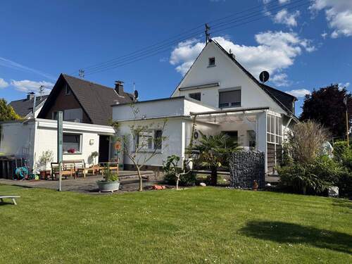Gartenansicht 2 - 5 Zimmer Einfamilienhaus zum Kaufen in Niederkassel