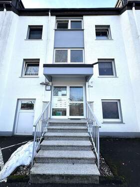 Hauseingang - 1 Zimmer Etagenwohnung zur Miete in Halver