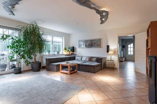 Wohnzimmer (3).jpg - Einfamilienhaus mit 252,00 m&sup2; in Todendorf zum Kaufen