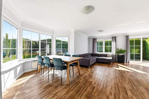 Esszimmer - Neuwertige Doppelhaushälfte mit beheiztem Vollkeller in ruhiger Lage von Rahlstedt-Oldenfelde