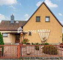 Charmantes Einfamilienhaus mit gepflegtem Garten, Garage und Terrasse in familienfreundlicher Lage - Genthin