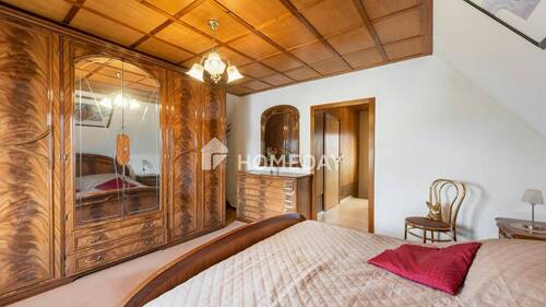 1. OG Schlafzimmer 1 1 - 