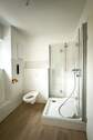 Bad mit Dusche - 