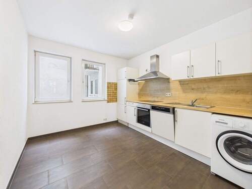 Gepflegte EBK mit Geräten - Etagenwohnung mit 57,80 m&sup2; in Wiesbaden zur Miete