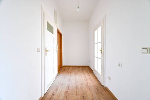 Flur - 2 Zimmer Etagenwohnung zur Miete in Chemnitz
