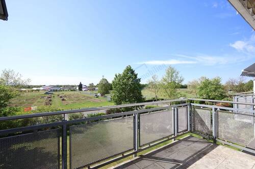 FELDRANDLAGE - RESERVIERT - Feldblick in Griesheim ...