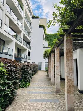 Hofsituation - Etagenwohnung mit 140,00 m² in Berlin zum Kaufen