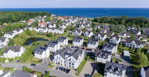 Ostseebad Nienhagen - Strandnahe Eigentumswohnung mit schönem Grundstücksanteil, Terrasse und PKW Stellplatz