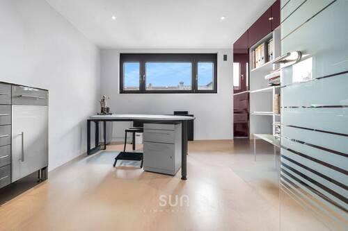 MODERNES ARBEITSZIMMER - 