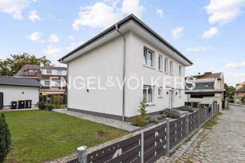 Bild 1 - Platz für die ganze Familie - moderner Neubau mit Doppelgarage und Remise