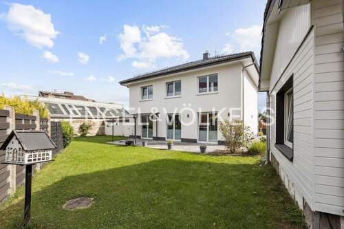 Ansicht aus dem Garten - 