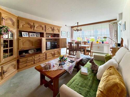 Wohnzimmer - 2 Zimmer Etagenwohnung zum Kaufen in Langenfeld