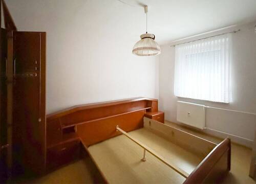 ...das Schlafzimmer - 3 Zimmer Etagenwohnung zum Kaufen in Seehausen