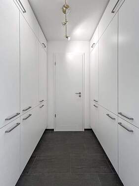 Abstellraum mit Einbauschrank - 