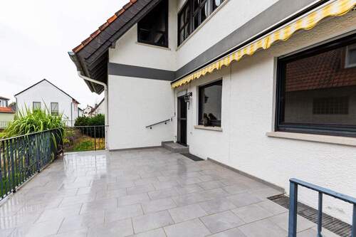 Terrasse_Ansicht 1 - 8 Zimmer Mehrfamilienhaus, Wohnhaus zum Kaufen in Bischofsheim