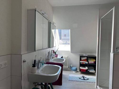 Badezimmer - Etagenwohnung mit 157,00 m&sup2; in Vogtsburg im Kaiserstuhl zum Kaufen