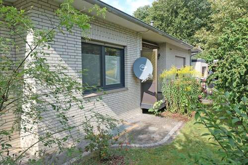 S-O Ansicht mit Fenster zum Esszimmer - 