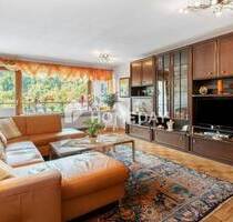 Großzügige 5-Zimmer-Wohnung mit zwei Loggien, Tiefgarage und Aufzug - Komfortwohnen mit Stil - Wolfratshausen