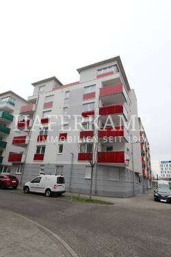 Aussenansicht - Zur Eigennutzung - Schmuckstück im Citypark! 3,5 Zimmer, 2 Balkone und TG-Stellplatz