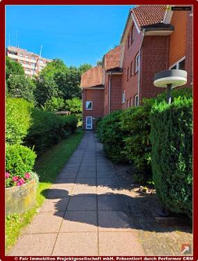 Außenansicht - ** Gemütliche Dachgeschosswohnung mit Blick ins Grüne **
