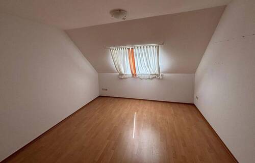 Zimmer 2 - 