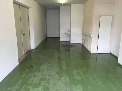 Bild 9, Lager / Werkstatt - 