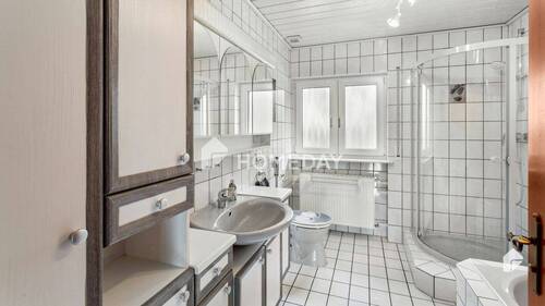 1. OG Badezimmer 1 - 