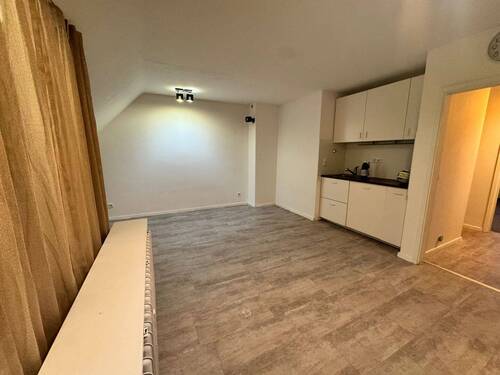 Wohnzimmer mit Offene Küche.jpg - 