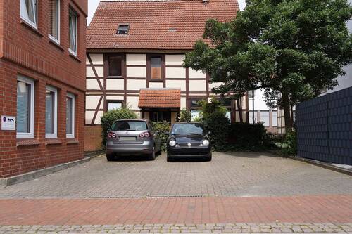 inkl. Pkw-Stellplatz - Büro zur Miete in Burgdorf