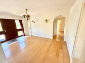Eingang - 8 Zimmer Einfamilienhaus in Dietingen