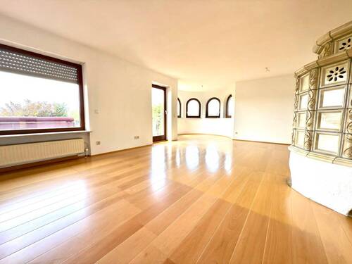 Wohnzimmer - Einfamilienhaus mit 260,00 m² in Dietingen zum Kaufen