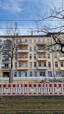 Fassade - 3 Zimmer Etagenwohnung zum Kaufen in Berlin