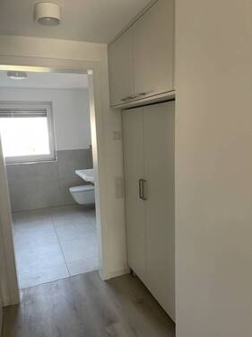 praktischer Einbauschrank/Garderobe - 