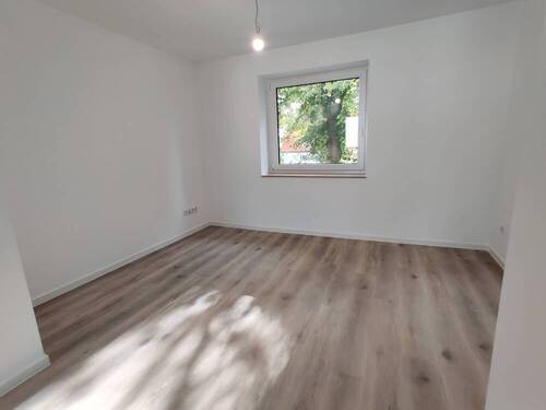 Wohnzimmer - 2 Zimmer Etagenwohnung in Bielefeld