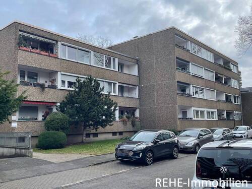 Straßenansicht - 3-Zimmer-Eigentumswohnung mit Loggia in 47198 Duisburg (Rheinnähe)