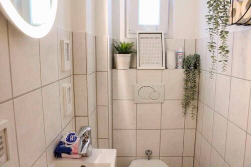 Separate Toilette - 