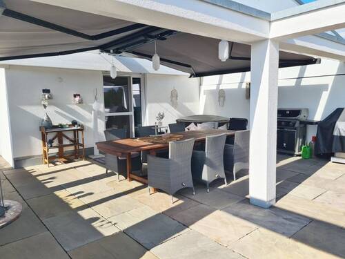 Terrasse mit Pergola - 