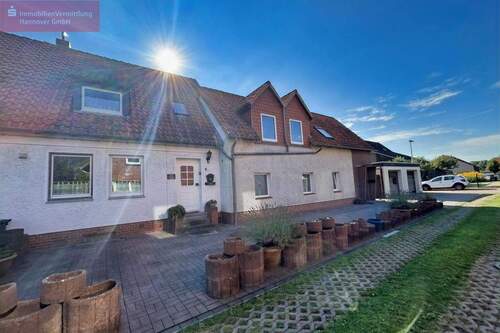 Vorderansicht - Haus mit Einliegerwohnung - 215.000,00&nbsp;EUR Kaufpreis, ca.&nbsp; 125,60&nbsp;m&sup2;&nbsp;Wohnfl&auml;che