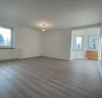 Renovierte, helle 85qm Wohnung mit Erker und Weitblick in Kahla