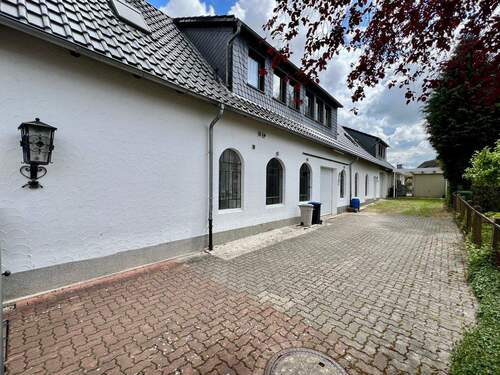 Eingang und Hof Gewerbeeinheit - 