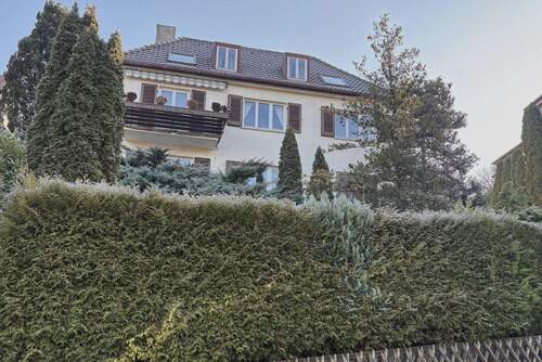 Außenansicht - 8 Zimmer Mehrfamilienhaus, Wohnhaus zum Kaufen in Stuttgart